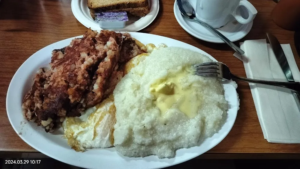 Grits Egg and Corned Hash